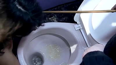 Min nydelige private sexslave Melanie Memphis. Hun er favorittslaven min, hun ser uskyldig, ung ut, liker analsex, rollespill, og jeg kan bruke henne når jeg vil. Del 1.