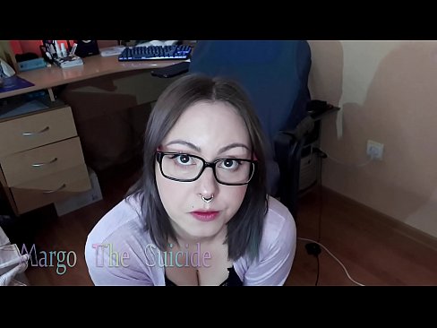 ❤️ Sexy jente med briller suger dildo dypt på kamera Porno hos oss no.hentaibar.ru